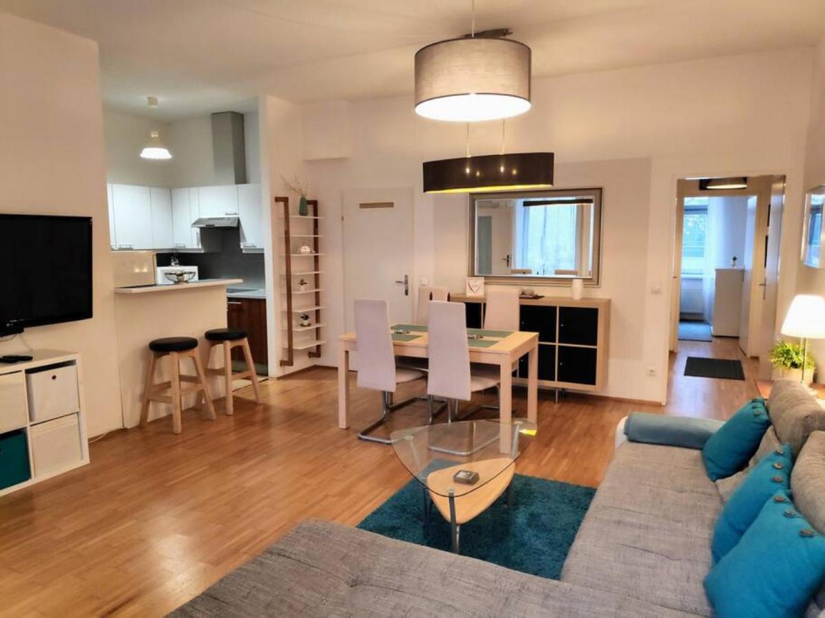 Nd Exquisites Wundervolles Ruhiges Terrassenapartment Mit Garage Vienna Esterno foto