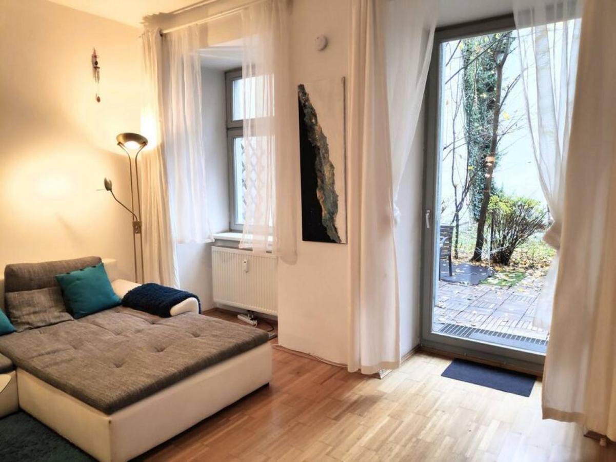 Nd Exquisites Wundervolles Ruhiges Terrassenapartment Mit Garage Vienna Esterno foto