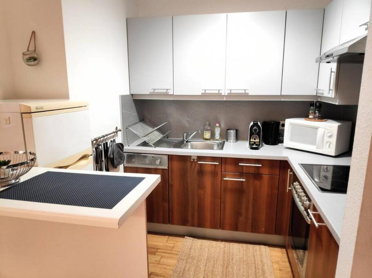 Nd Exquisites Wundervolles Ruhiges Terrassenapartment Mit Garage Vienna Esterno foto